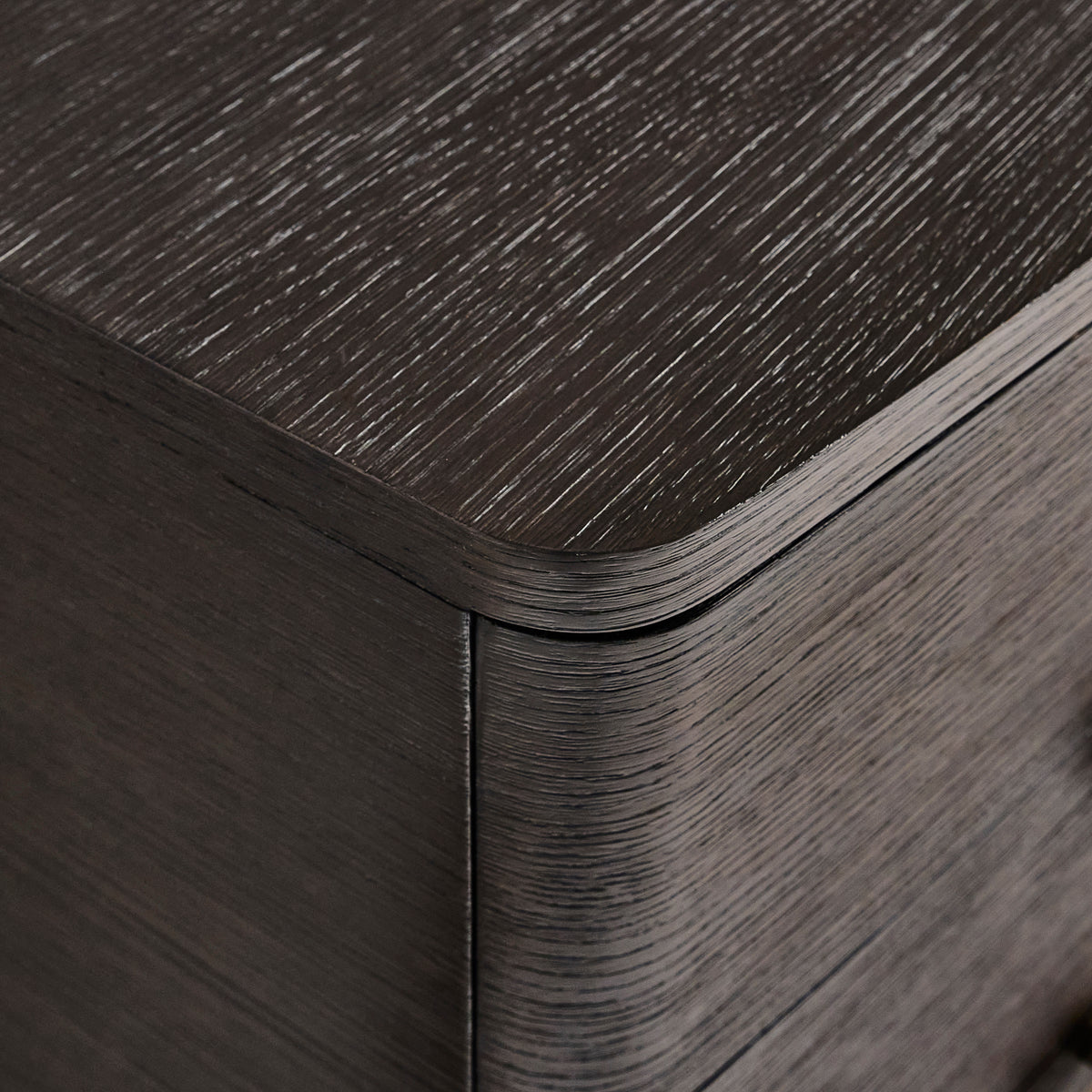 Geneve Dresser