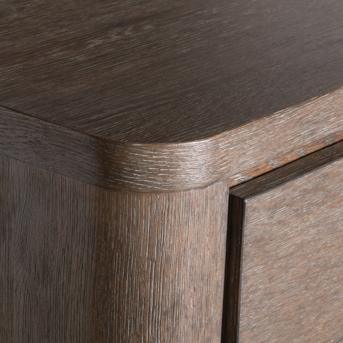 Outline Dresser
