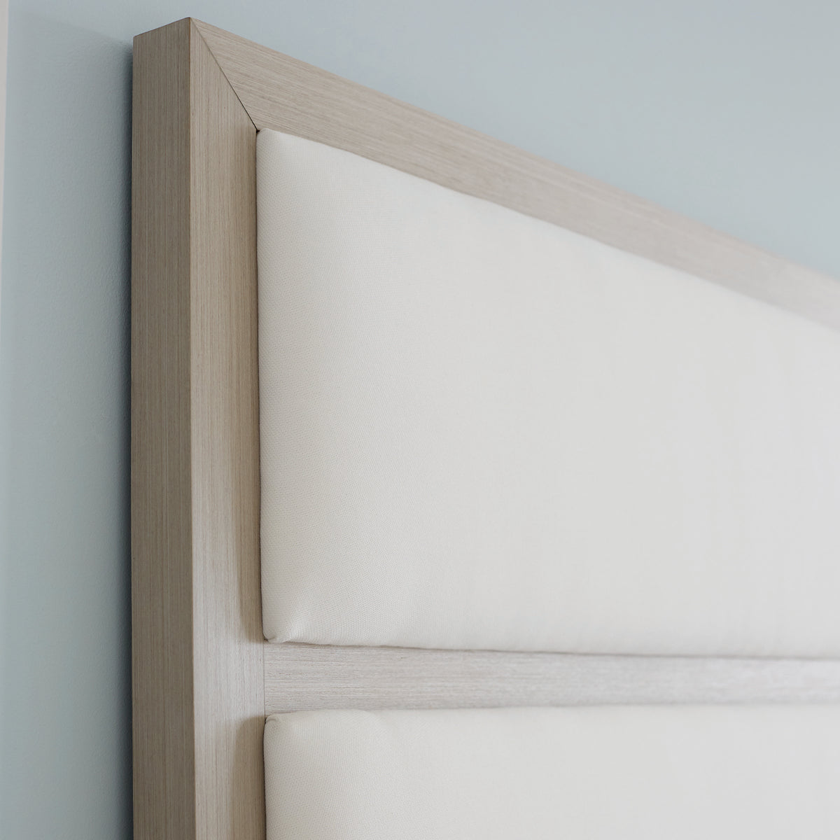 Axiom Panel Bed King